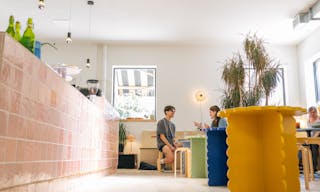 1000 square feet of ground floor cafe space and a kitchen equipped - Image 2