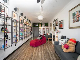 Intimate Boutique - perfect for pop-up store - Image 0