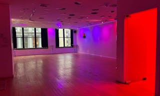 Entire Floor in SOHO with 2 extra rooms! - Image 32