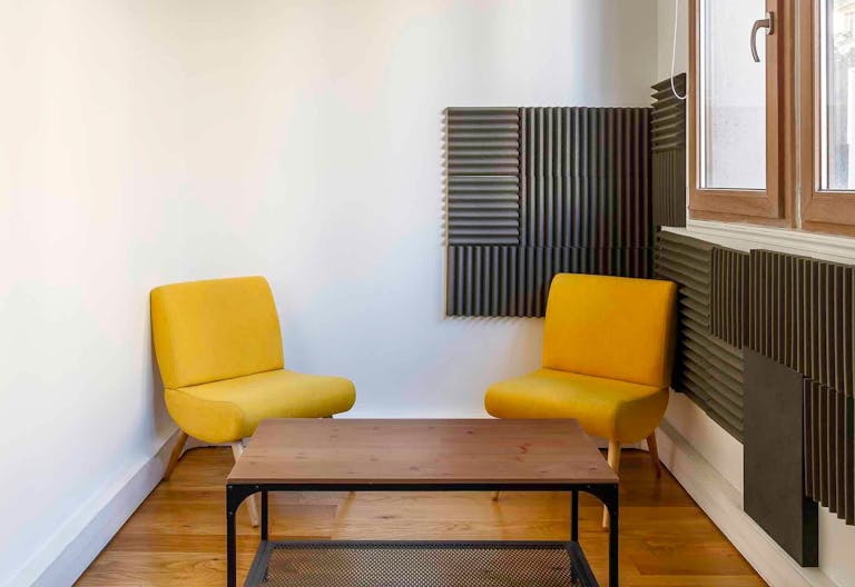 Location bureau Paris 18 : espace cl�-en-main pouvant accueillir jusqu?� 45 postes sur une superficie de 230m2 - Image 4