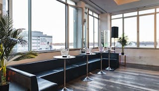 Breathtaking Hudson River Views - Sophisticated and Elegant Venue in Hell's Kitchen - Image 2