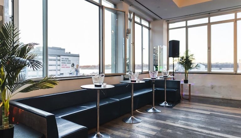 Breathtaking Hudson River Views - Sophisticated and Elegant Venue in Hell's Kitchen - Image 2