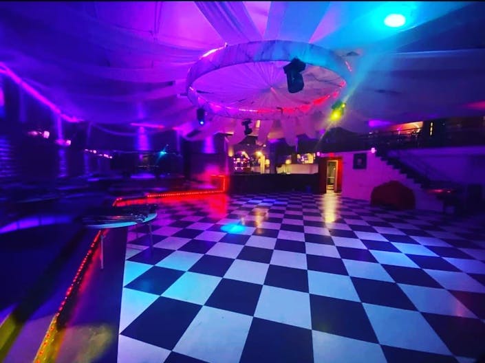 Beverly banquet hall - Image 0