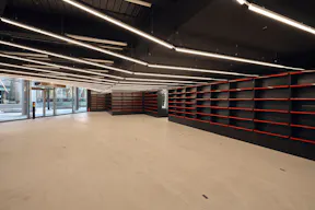 Spacious Retail & Event Floor at Potsdamer Platz - Image 6