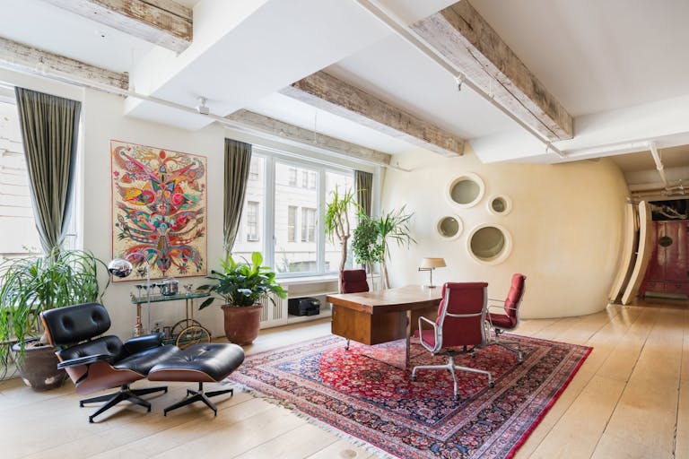 Amazing Showroom Space - Image 1