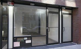 Storefront white box in East Village - Image 3