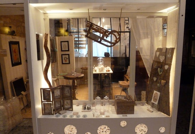 Pop up Boutique de charme au Coeur du 2eme Arrondissement - Image 3