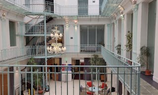 Atypical Space in the heart of Sentier - Image 12