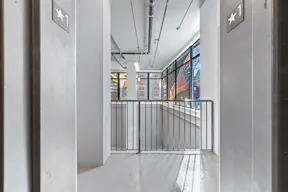 Prime Williamsburg (Kent Avenue-Domino Park) Pop-up Store/ Art Gallery - Image 8