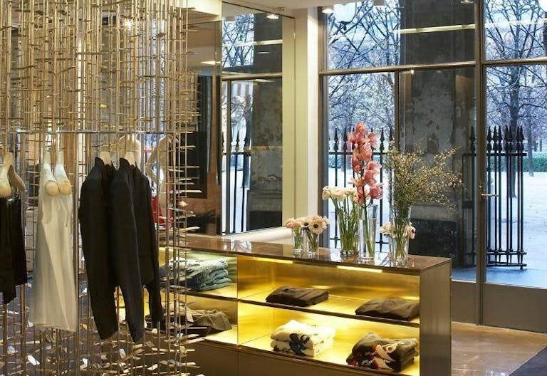 Stunning Shop of 204m2 - Jardins du Palais Royal Paris - Image 1