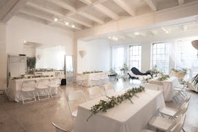 DTLA Grand Loft with High Ceilings - Image 11