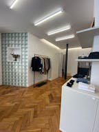 Beautiful Pop Up Boutique on Rue Papillon - Image 5