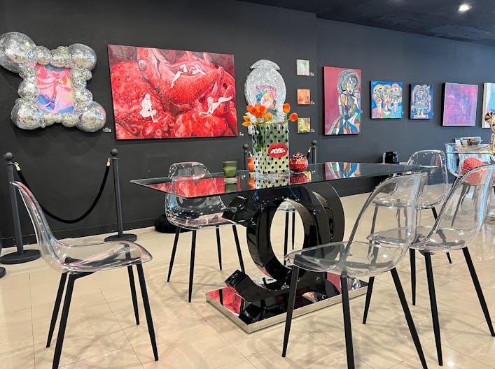Contemporary Art Gallery - Downtown Miami - Image 0
