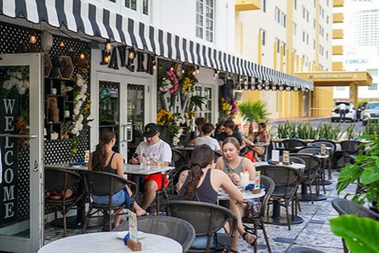 South beach Tavern space - Image 2