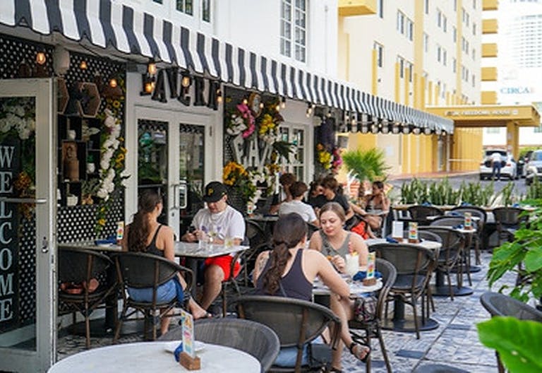 South beach Tavern space - Image 2