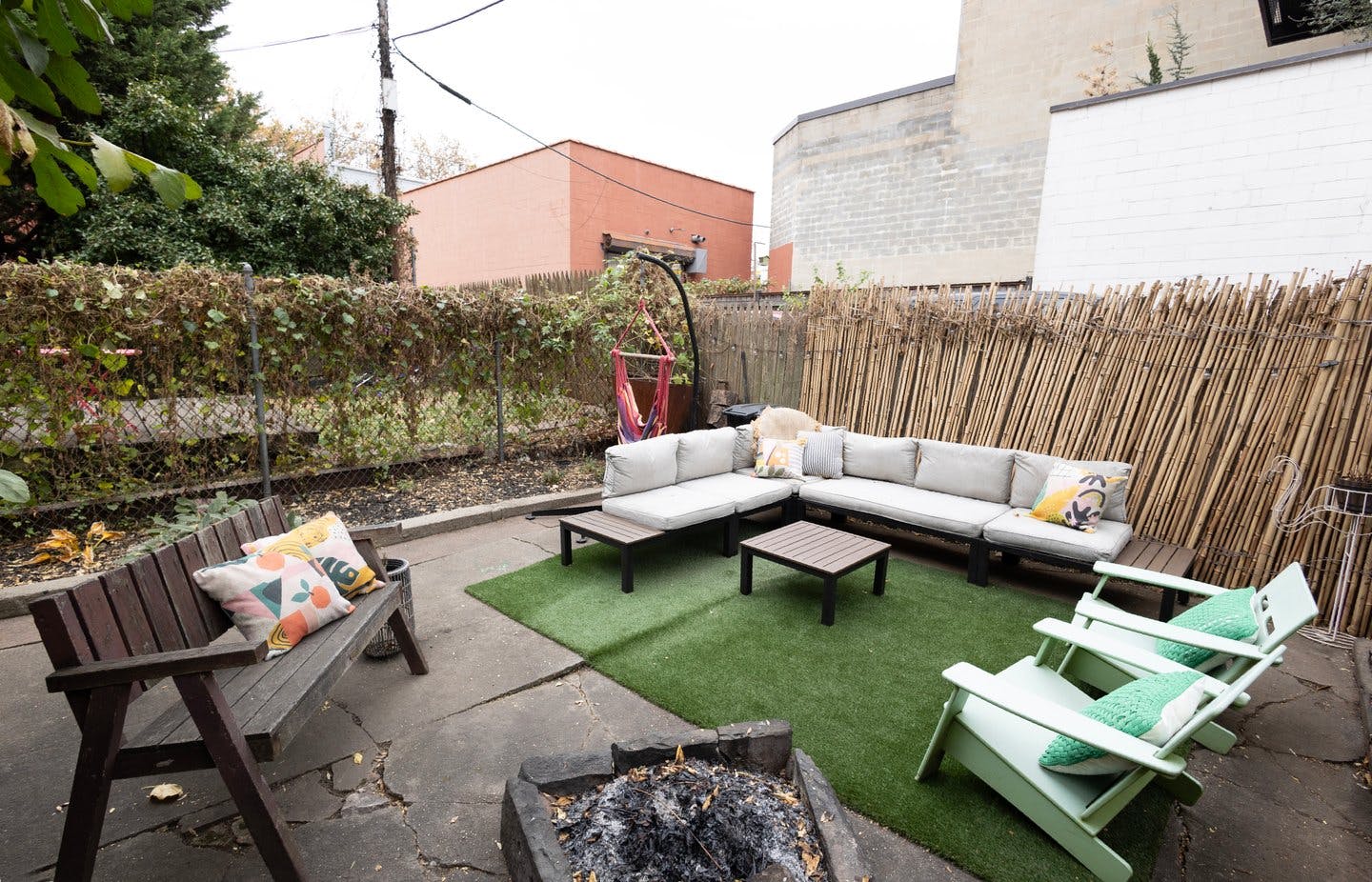 Colorful Spacious Garden Apartment in Red Hook, Brooklyn