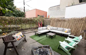 Colorful Spacious Garden Apartment - Image 25