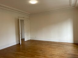 Apartment Showroom in Saint-Germain - Image 18