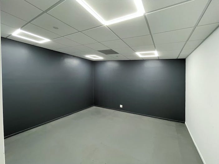 8013 Melrose Avenue - Image 4