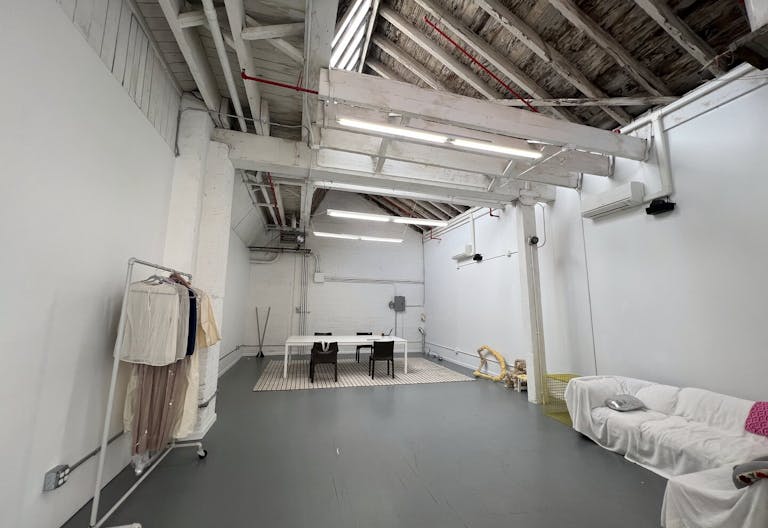 Spacious 1,200 sq ft Gowanus Studio with high ceilings - Image 0