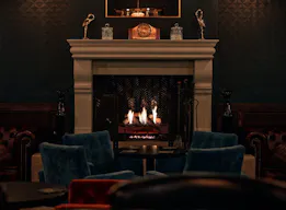 BEAUTIFUL SPEAKEASY BAR AND LOUNGE WITH FIREPLACE - Image 7
