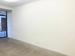 Charming Gallery in Le Marais - Image 3