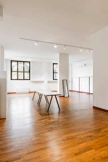 Luminoso Showroom e Spazio espositivo di 125 mq sui Navigli - Image 1