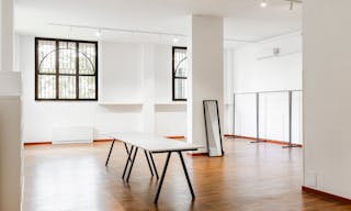 Luminoso Showroom e Spazio espositivo di 125 mq sui Navigli - Image 1