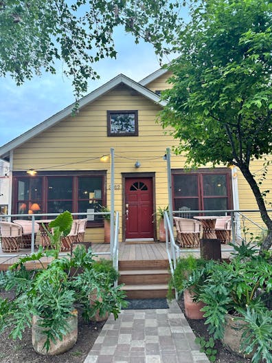 Swoop House in East Austin - Image 0