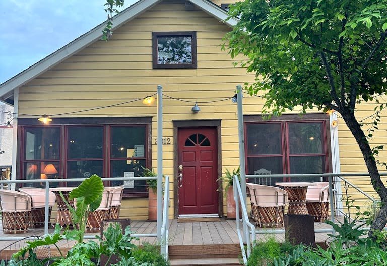 Swoop House in East Austin - Image 0