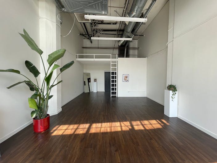 Ground Floor Store Front Multi- Use Retail/ Pop Up Space in Prime DTLA Location - Image 1