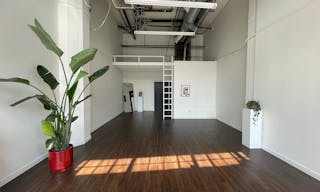 Ground Floor Store Front Multi- Use Retail/ Pop Up Space in Prime DTLA Location - Image 1