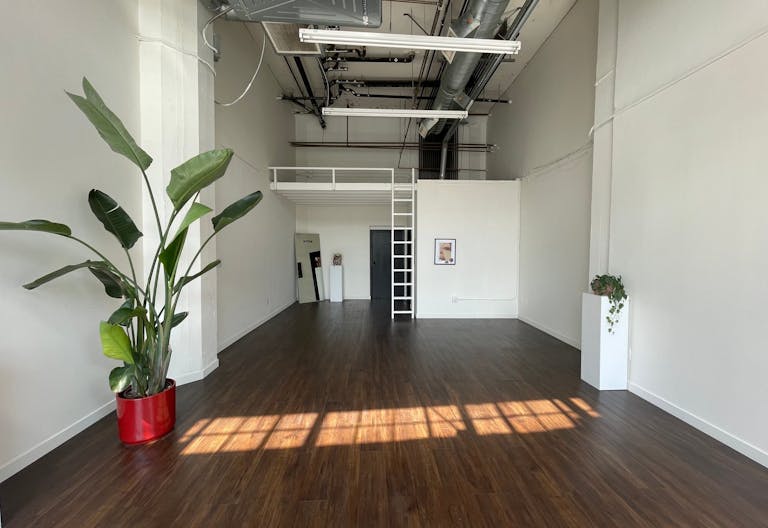 Ground Floor Store Front Multi- Use Retail/ Pop Up Space in Prime DTLA Location - Image 1