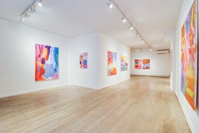 Wonderful Gallery in Bustling Lower East Side - Image 5