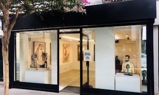 Art Gallery in le Haut Marais - Image 19