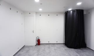 Élégante Boutique Ephémère Rose à Paris - Image 7