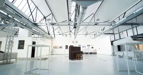 La Verrière Totale - L'univers d'un loft new-yorkais dans une ancienne usine réhabilitée - Image 0