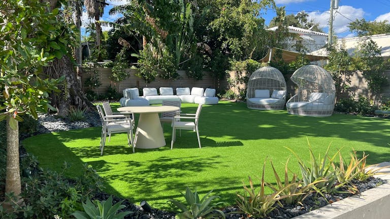 Beautifully Landscaped Backyard at Luxurious MedSpa - Design District - WiFi and Built-in Sound System - Image 0