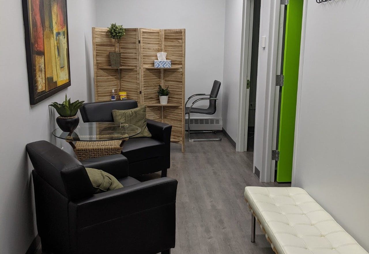 Massage Room - Image 2