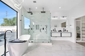 Super Mansion with Los Angeles 360 Views - Image 3