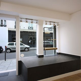 White box pop-up space Rue Debelleyme - Image 2