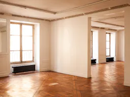 Stunning showroom near the Louvre - Image 9