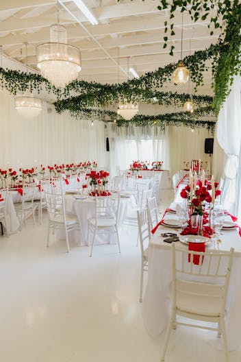 Beautiful Indoor and Outdoor Versatile Event Venue - Image 2