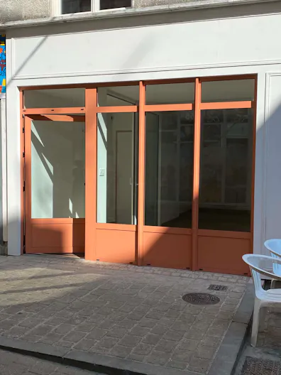 Unique Showroom à Parthenay - Image 0