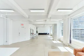 16AB Manhattan Event/Showroom retail rental space  - Image 8