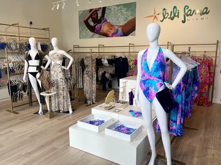 Prime Retail Venue in Downtown Palm Beach Gardens - Image 1