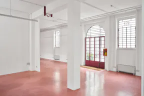 Ampia location in un contesto elegante - Image 18