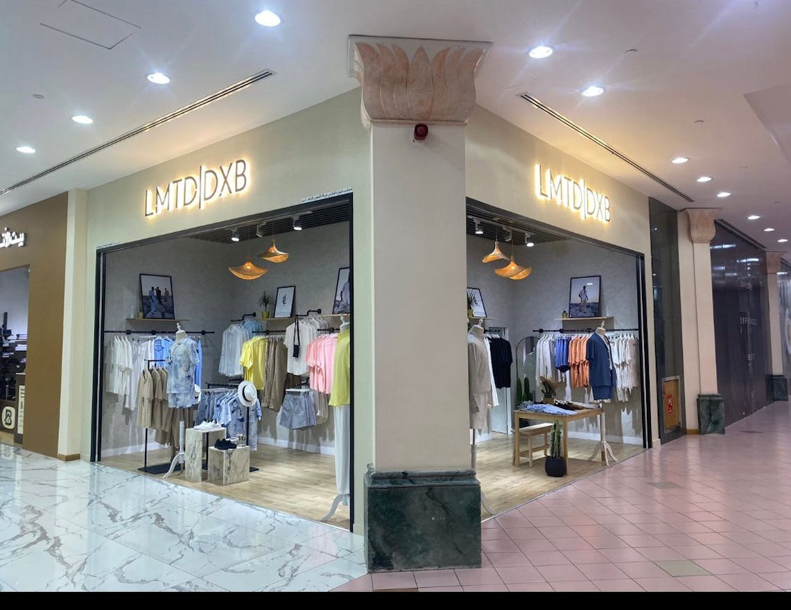 Shopping malls in Dubia - American and British brand owners - Image 0