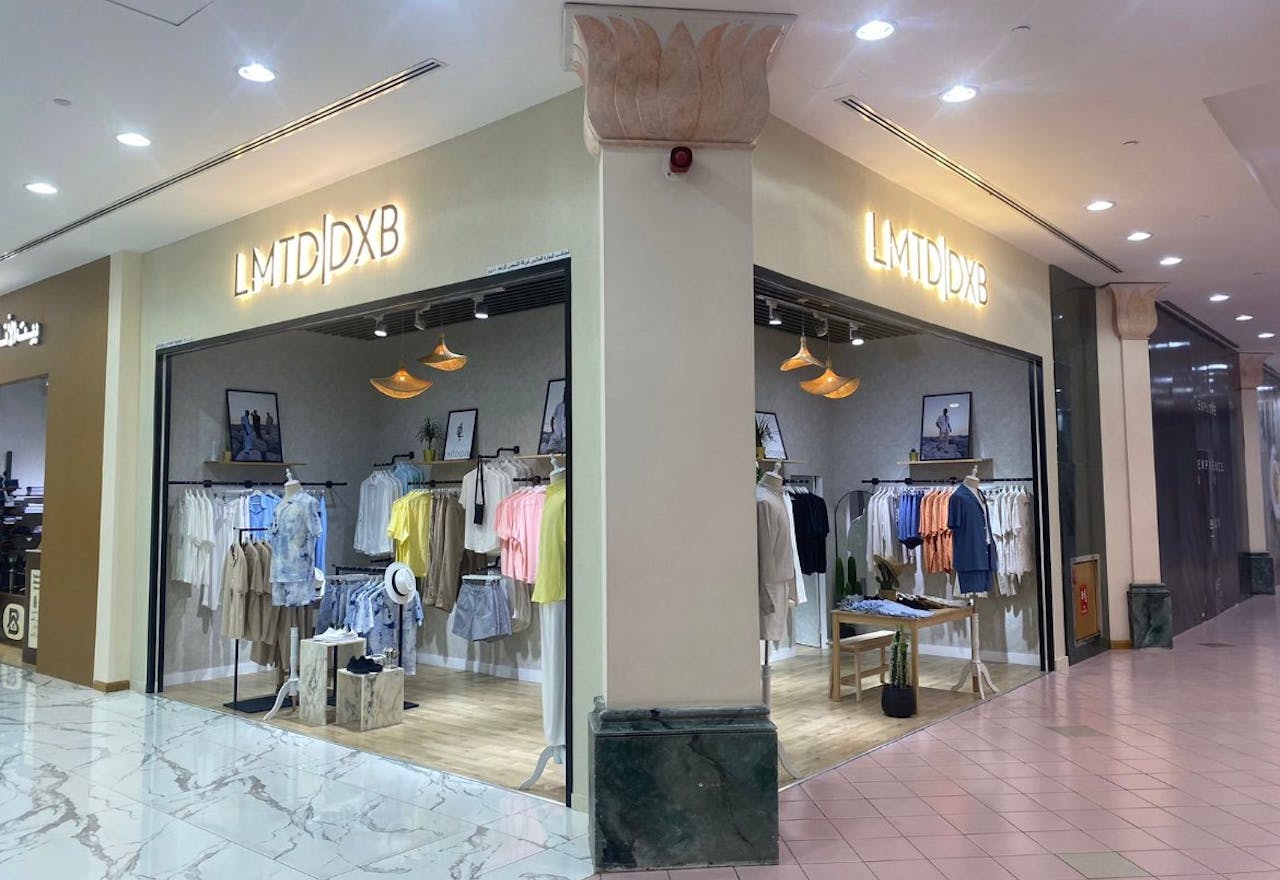 Shopping malls in Dubia - American and British brand owners - Image 0