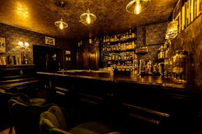 Retour dans le temps dans un magnifique Bar priv� - Image 11